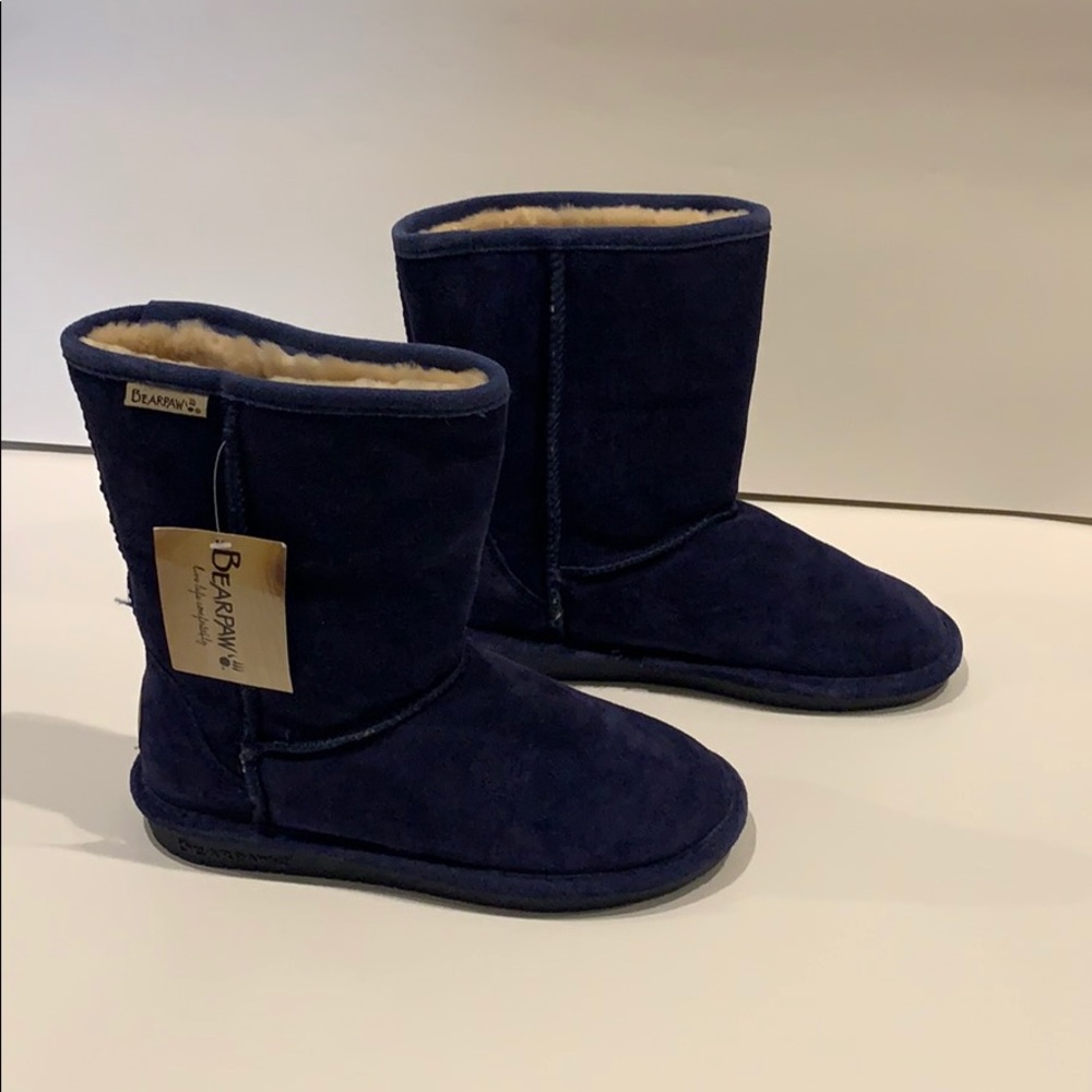 BEARPAW - Navy Short Boots Size 7